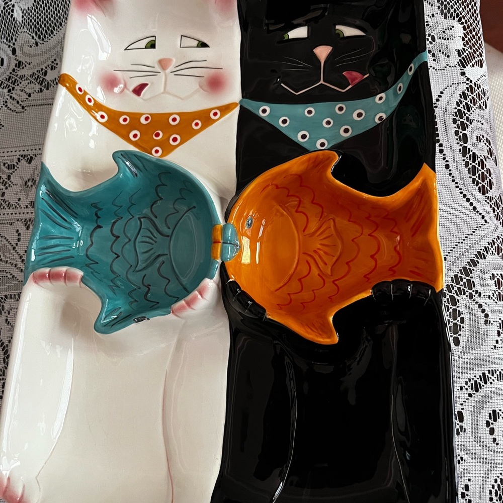 Clay Art South San Francisco “Catfish” Chip & Dip Platter 1999 Hand Painted.